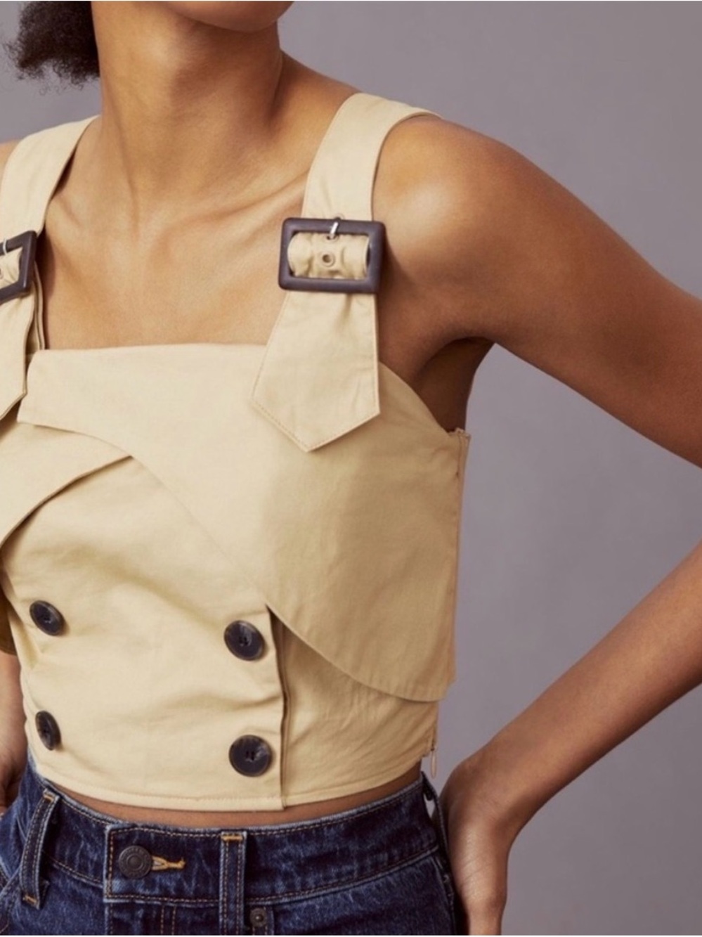 Eva Franco Beige Buckle-Detail Cropped Tank